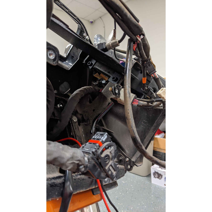 Metra BC-AMP04 Amplifier Mounting Bracket for Harley Davidson Road Glide 2015-Up