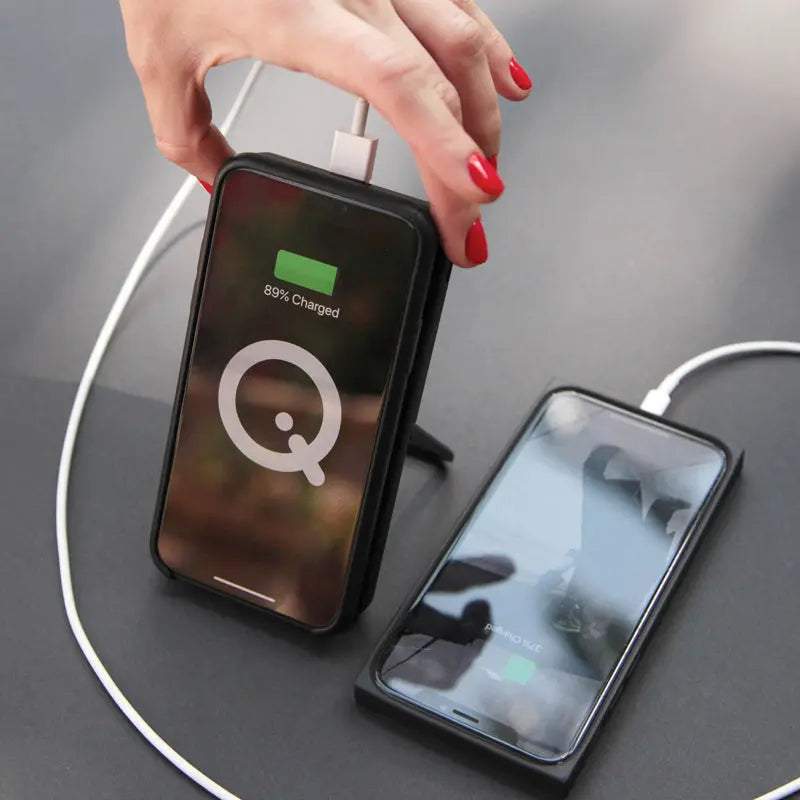 SoloQi PRO Portable Wireless Charger Power Bank with Kickstand and Magnetic Pads Others